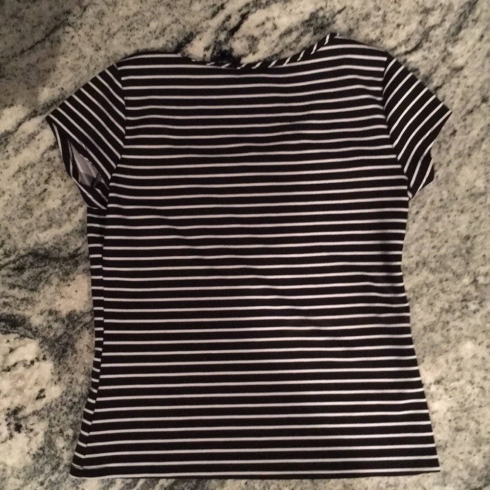 rue 21 black and white stripped Tshirt - Picture 4 of 4